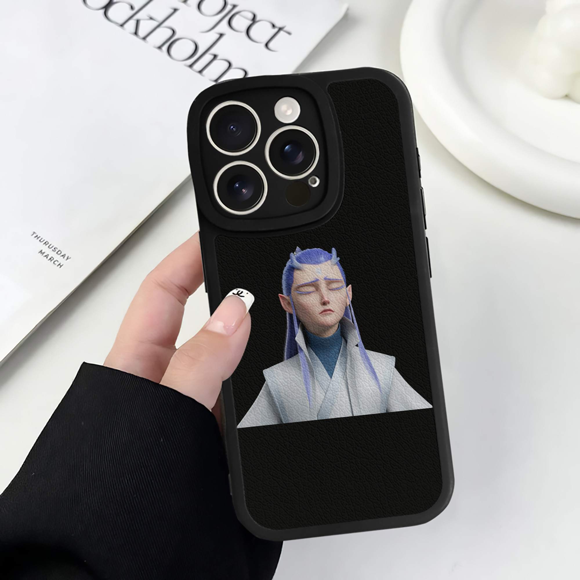 （画像用） Ne Zha 2 ナタ 魔童の大暴れ 【iPhone 16シリーズ対応】シリコンスマホケース（レザー調） 材質：シリコン
